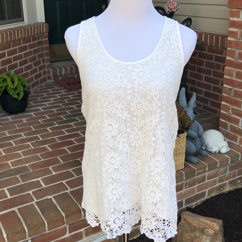 Elle large tank